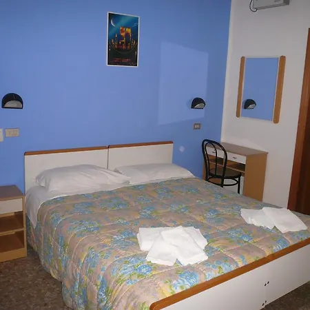 Hotel Pigalle *