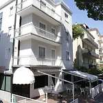 Hotel Pigalle *