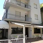 Pigalle Hotel