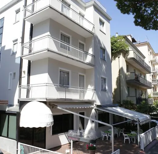 Hotel Pigalle *