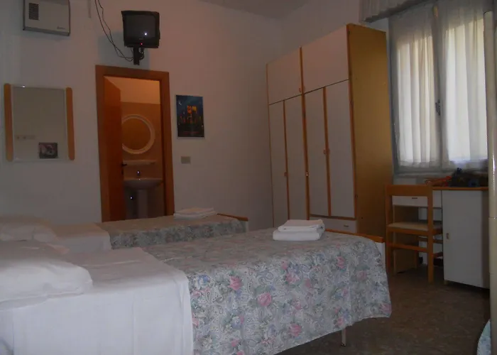 Pigalle Римини